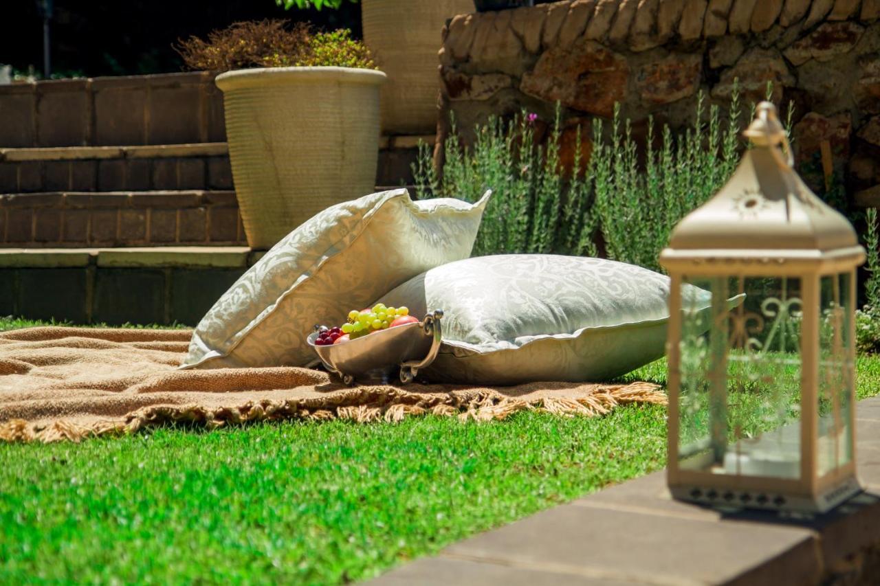 Amoris Guest House-Waterkloof Ridge Pretoria-Noord エクステリア 写真